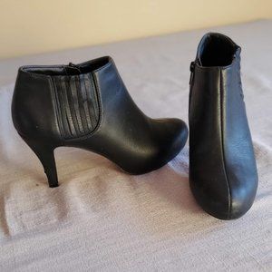 Women's Madden Girl low-cut dress boots